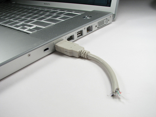 usb pendrive cable arrancado
